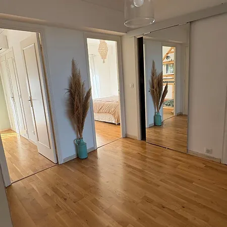 3bd With Sea View, Parking, Pool, And Close To Beaches