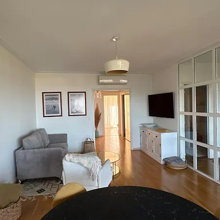 3bd With Sea View, Parking, Pool, And Close To Beaches * Villeneuve-Loubet