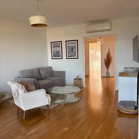 3bd With Sea View, Parking, Pool, And Close To Beaches Villeneuve-Loubet