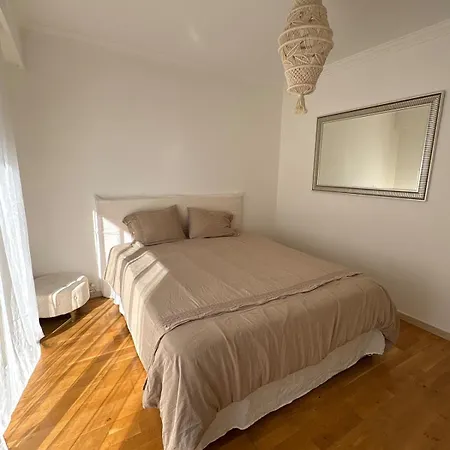 3bd With Sea View, Parking, Pool, And Close To Beaches Villeneuve-Loubet