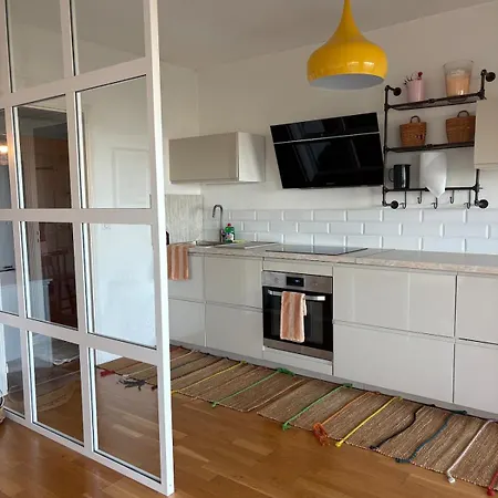 3bd With Sea View, Parking, Pool, And Close To Beaches Villeneuve-Loubet