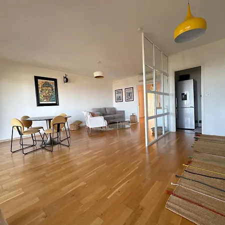 3bd With Sea View, Parking, Pool, And Close To Beaches * Villeneuve-Loubet